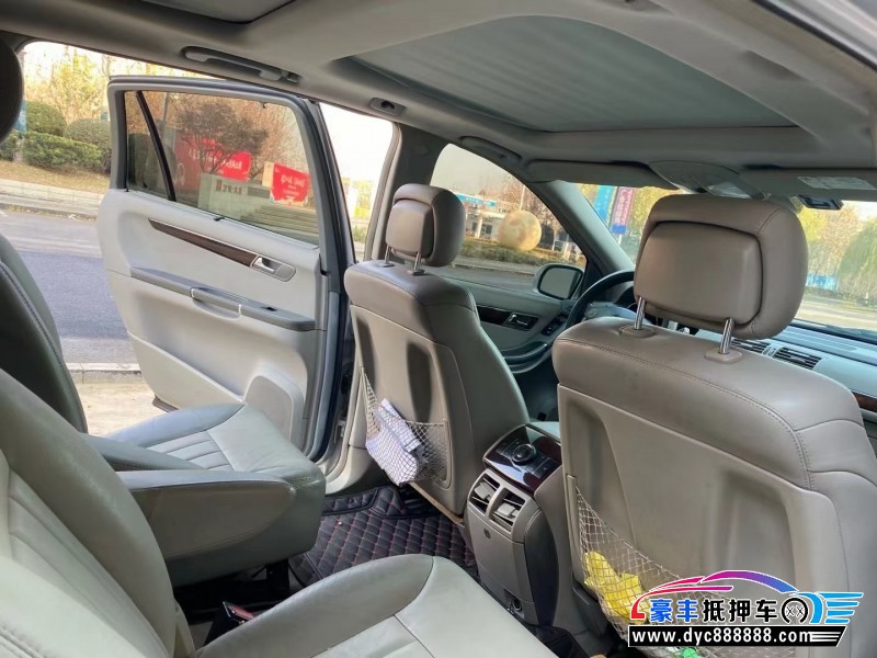 09年奔驰R轿车抵押车出售