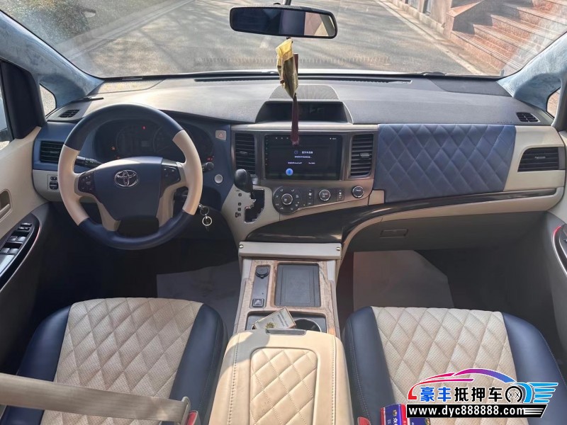 13年丰田塞纳MPV抵押车出售