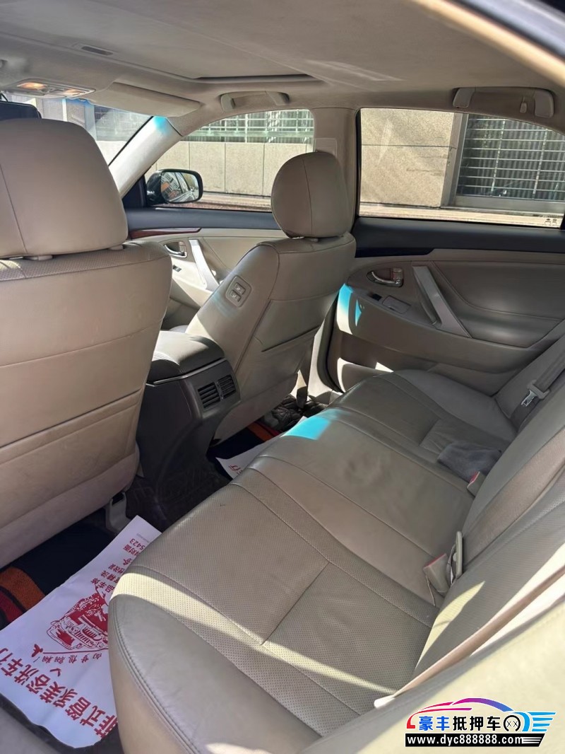 13年丰田凯美瑞轿车抵押车出售