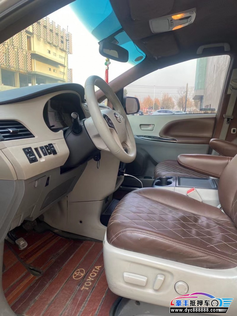 14年丰田塞纳MPV抵押车出售