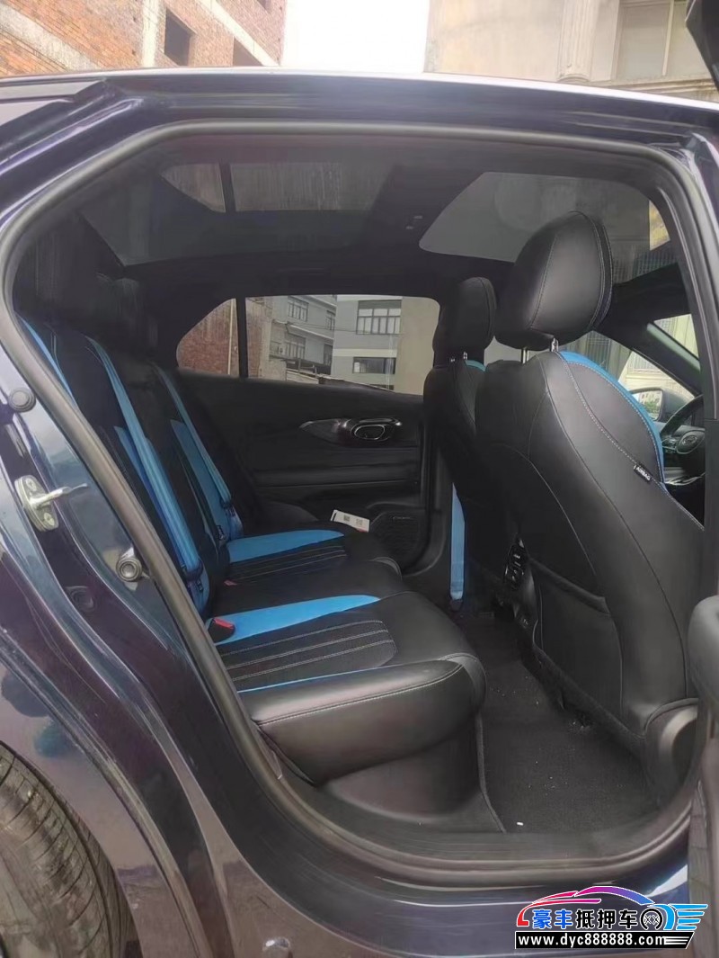 22年传祺影豹轿车抵押车出售