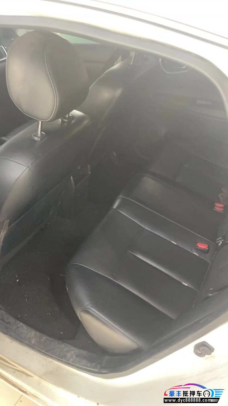 19年日产轩逸轿车抵押车出售