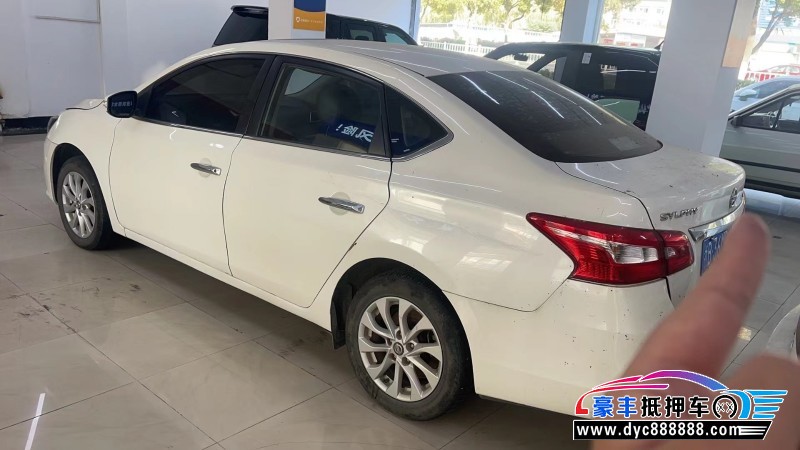 19年日产轩逸轿车抵押车出售