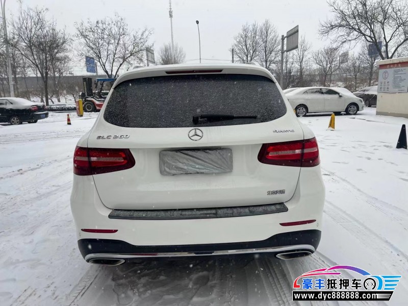 17年奔驰GLC轿车抵押车出售