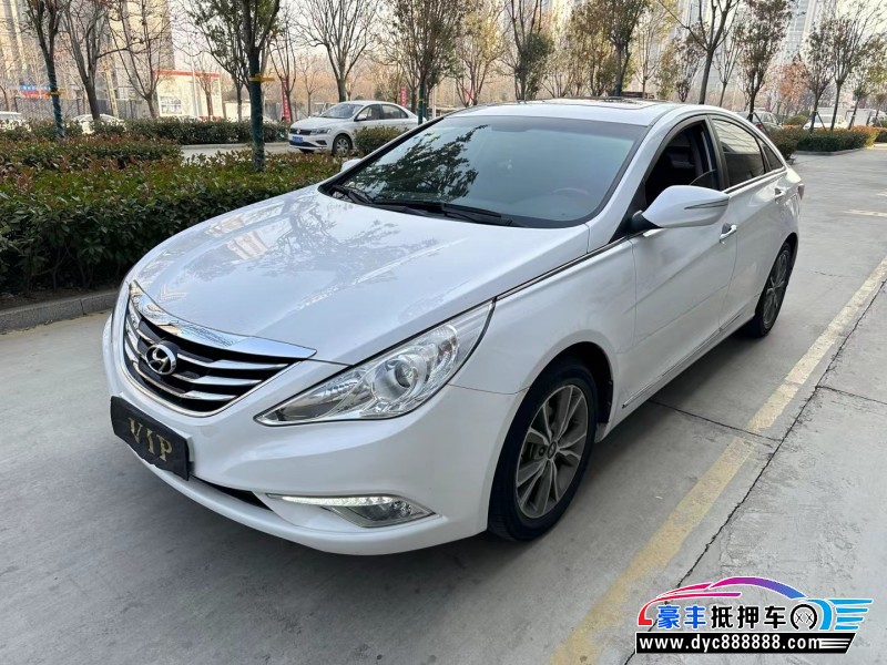 17年现代索纳塔轿车抵押车出售