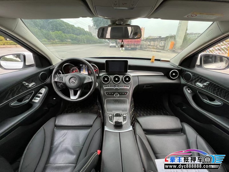 18年奔驰C轿车抵押车出售