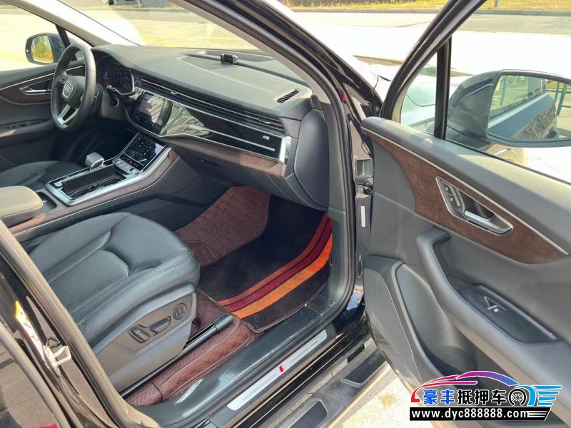 21年奥迪Q7轿车抵押车出售