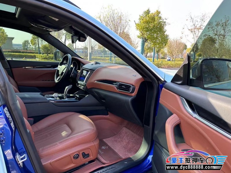 20年玛莎拉蒂莱万特轿车抵押车出售