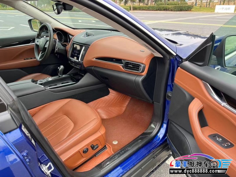 18年玛莎拉蒂莱万特轿车抵押车出售