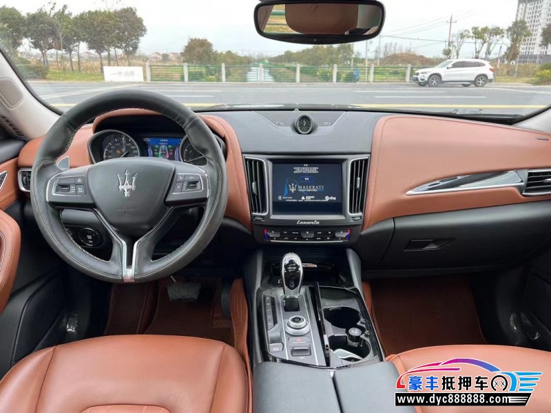 18年玛莎拉蒂莱万特轿车抵押车出售