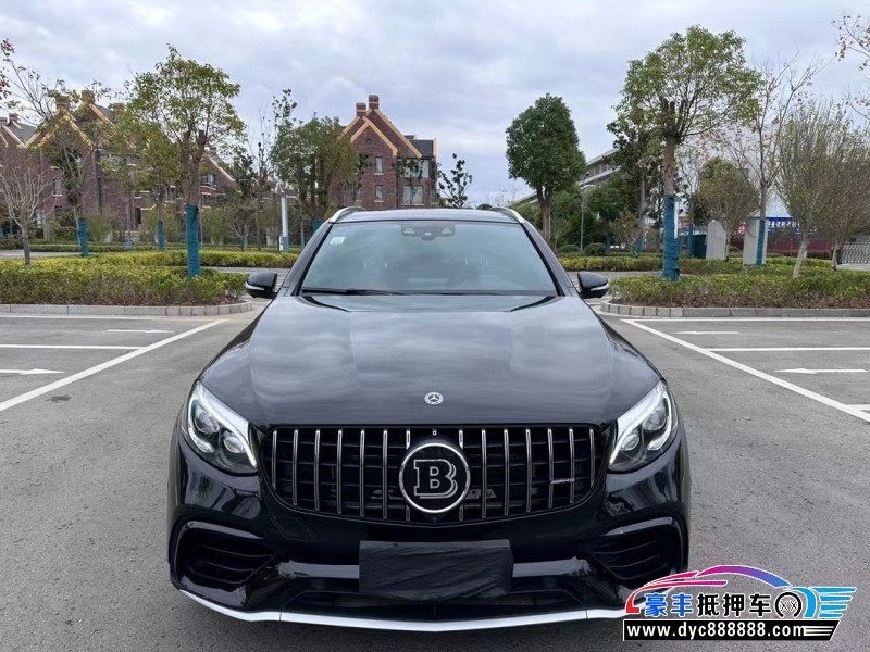 19年奔驰GLC轿车抵押车出售