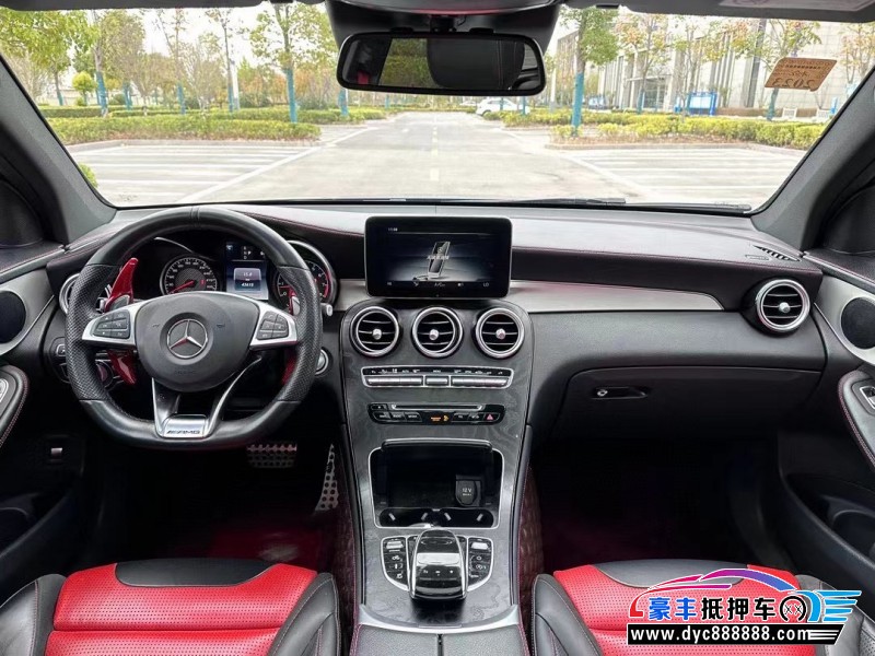 19年奔驰GLC轿车抵押车出售