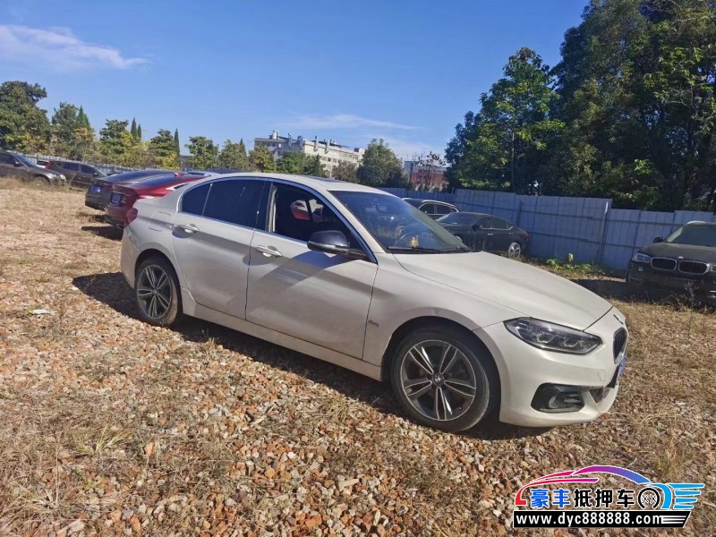 18年宝马1系轿车抵押车出售