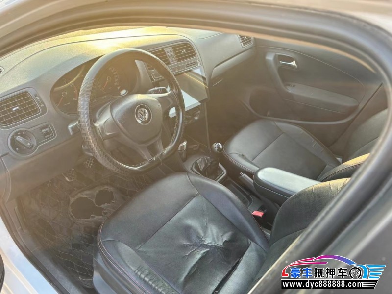 15年大众polo轿车抵押车出售