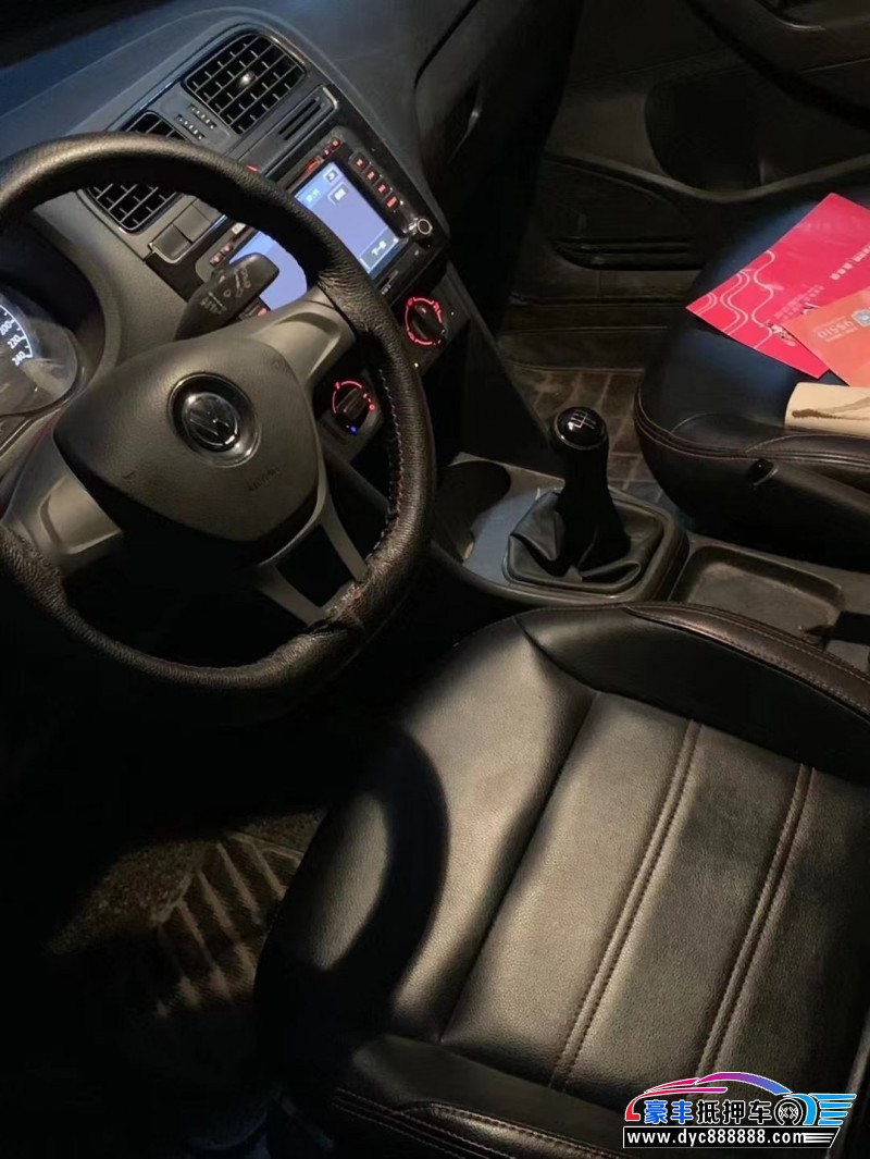 14年大众polo轿车抵押车出售