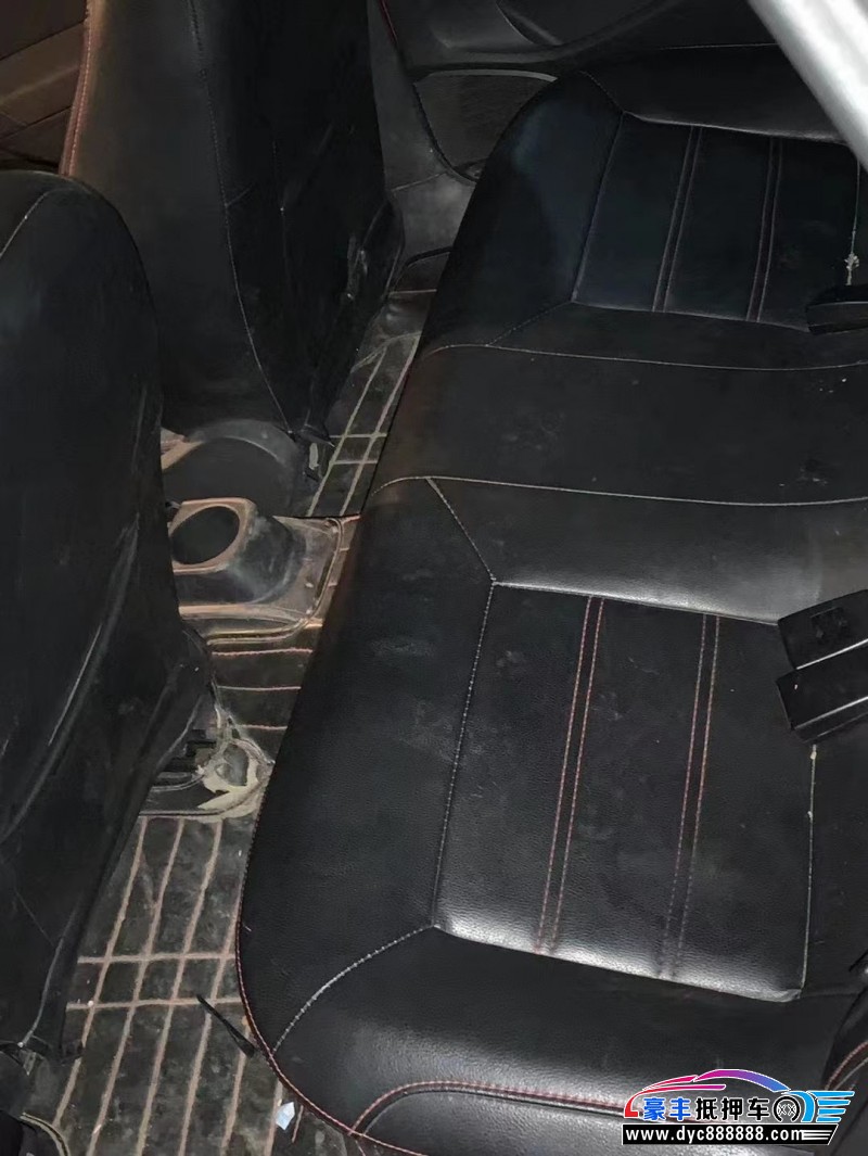 14年大众polo轿车抵押车出售