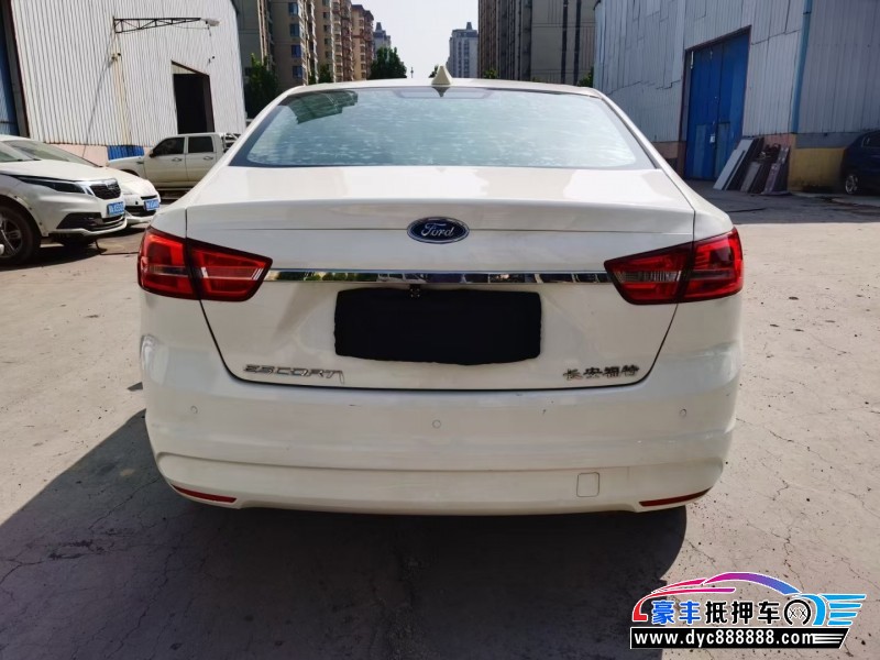 17年福特福睿斯轿车抵押车出售