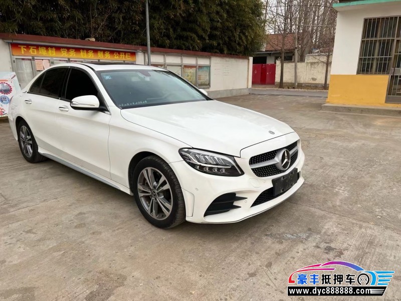 19年奔驰C轿车抵押车出售