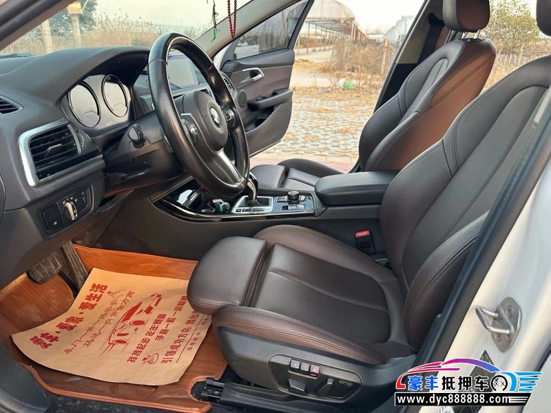 20年宝马1系轿车抵押车出售