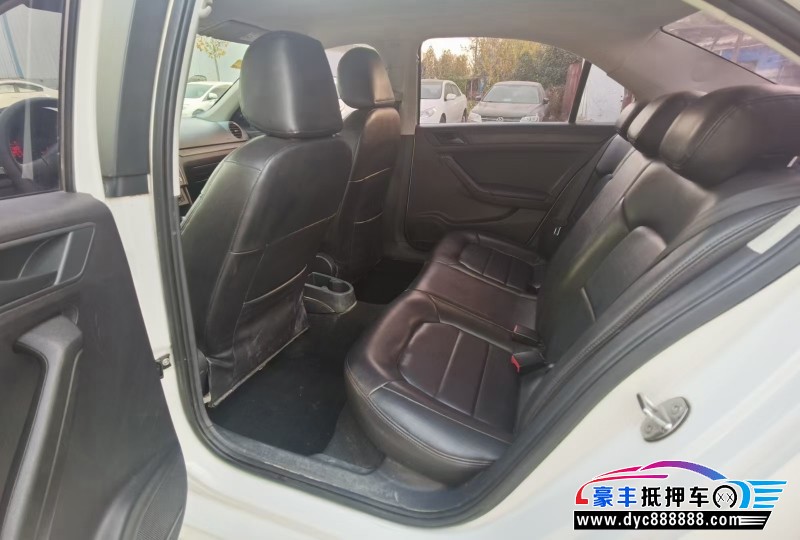 15年大众捷达轿车抵押车出售