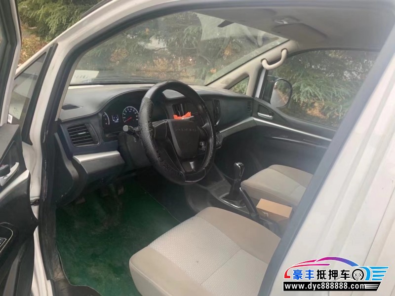 22年东风风行菱智轿车抵押车出售