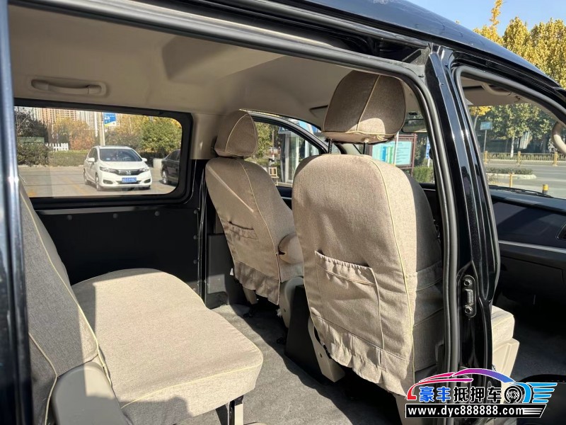 21年东风风行菱智轿车抵押车出售