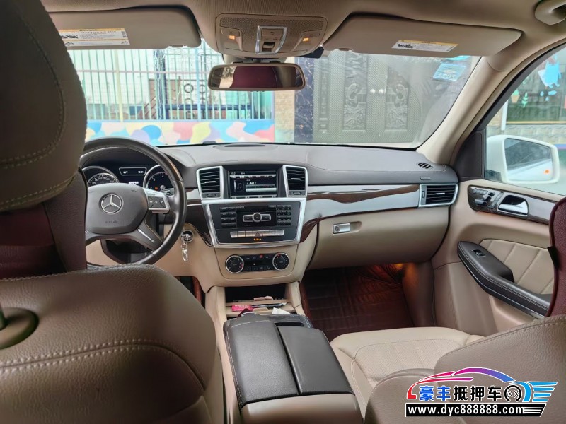 15年奔驰GL轿车抵押车出售