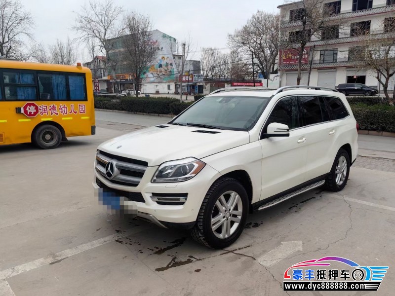 15年奔驰GL轿车抵押车出售