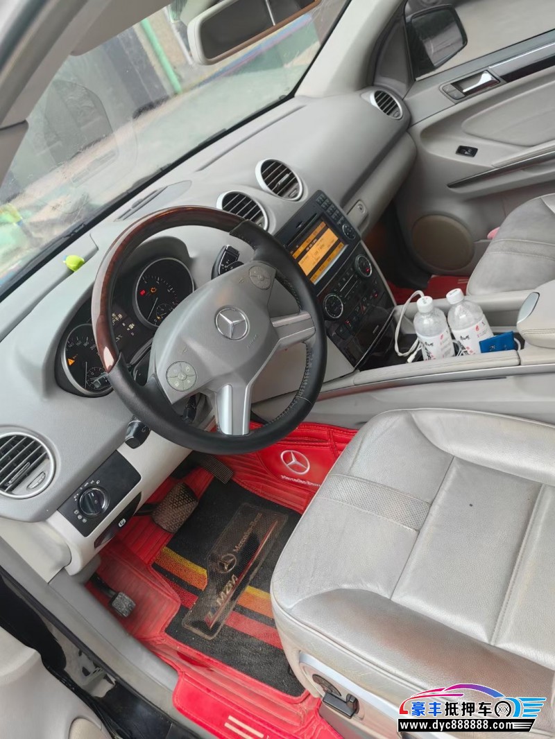 10年奔驰ML轿车抵押车出售