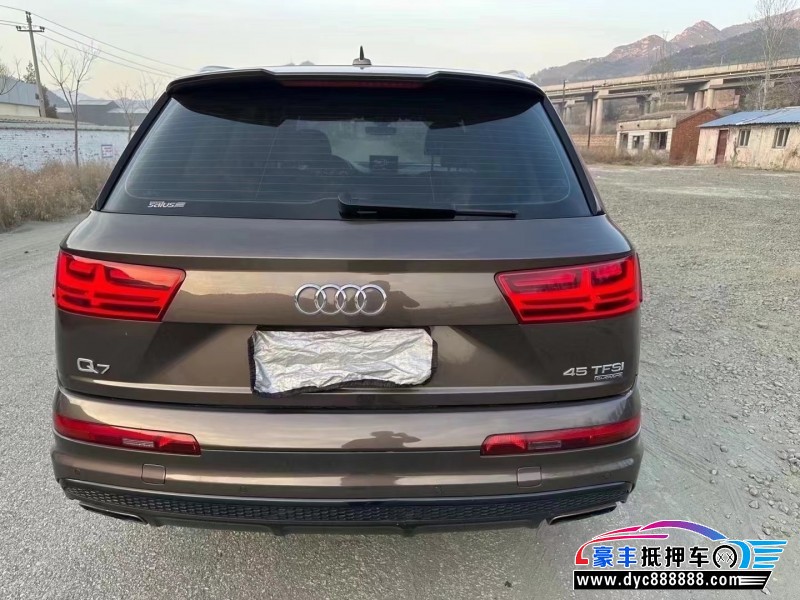 16年奥迪Q7轿车抵押车出售
