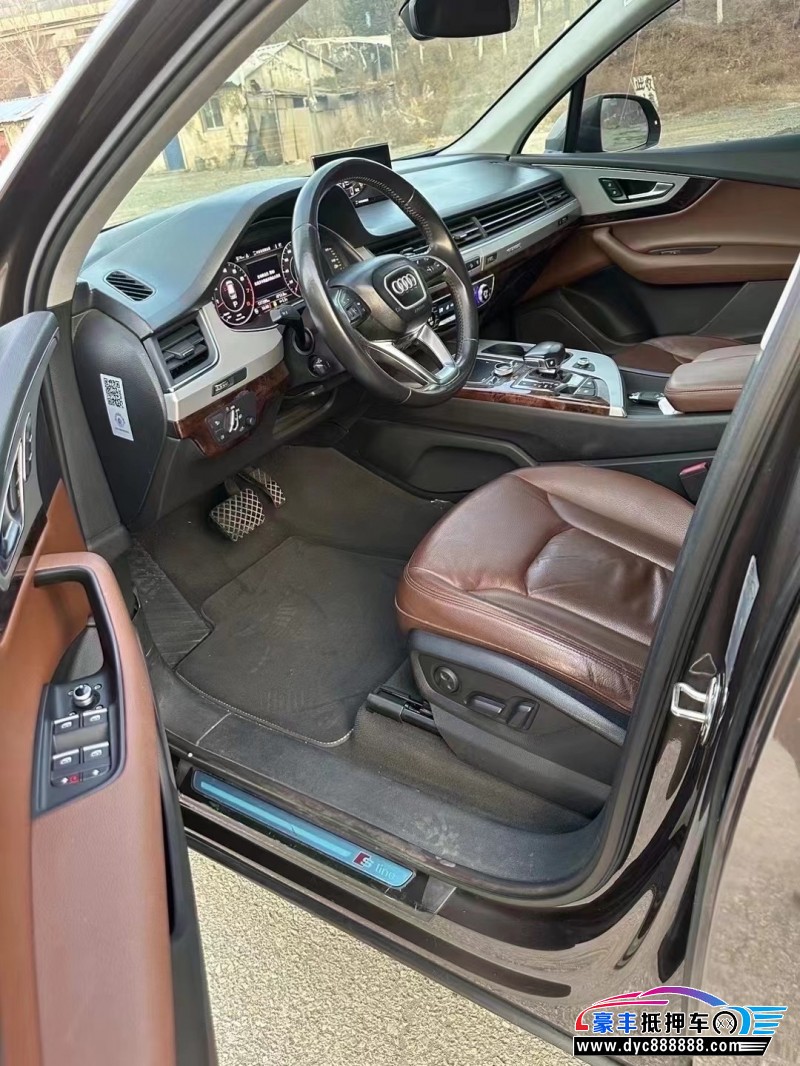 16年奥迪Q7轿车抵押车出售