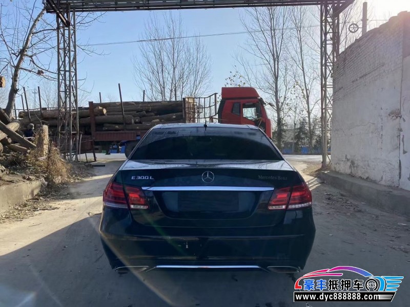 14年奔驰E轿车抵押车出售
