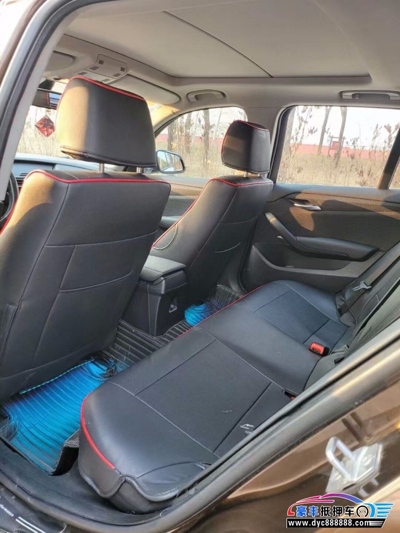 13年宝马X1轿车抵押车出售