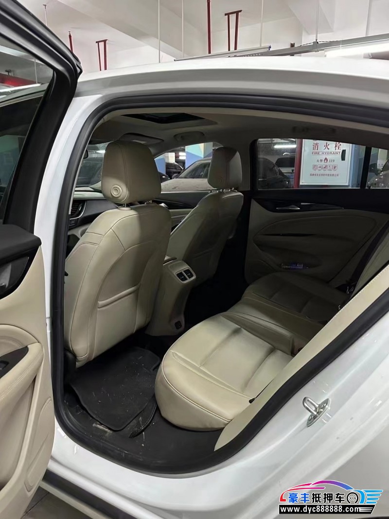 21年别克君威轿车抵押车出售