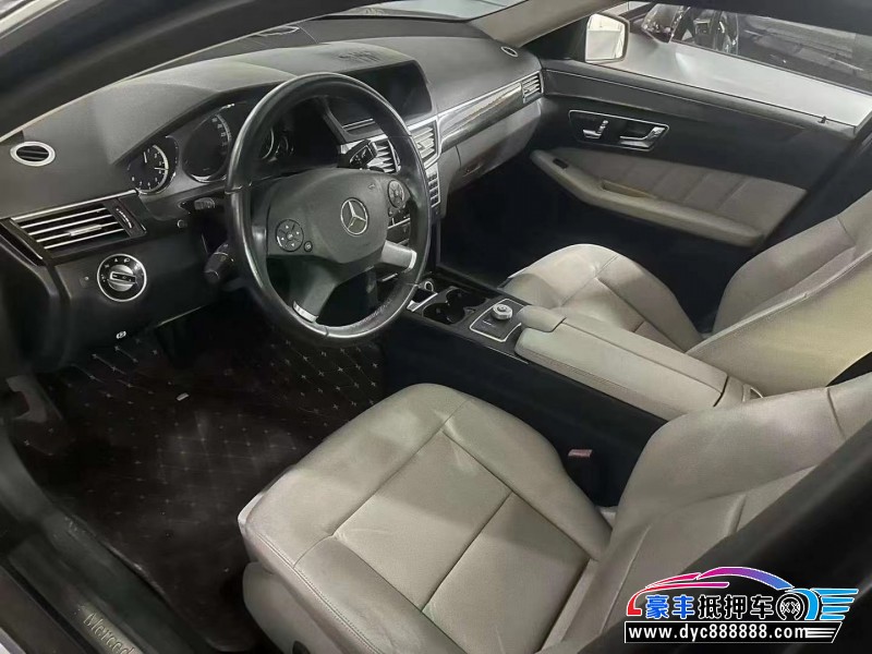 11年奔驰E轿车抵押车出售