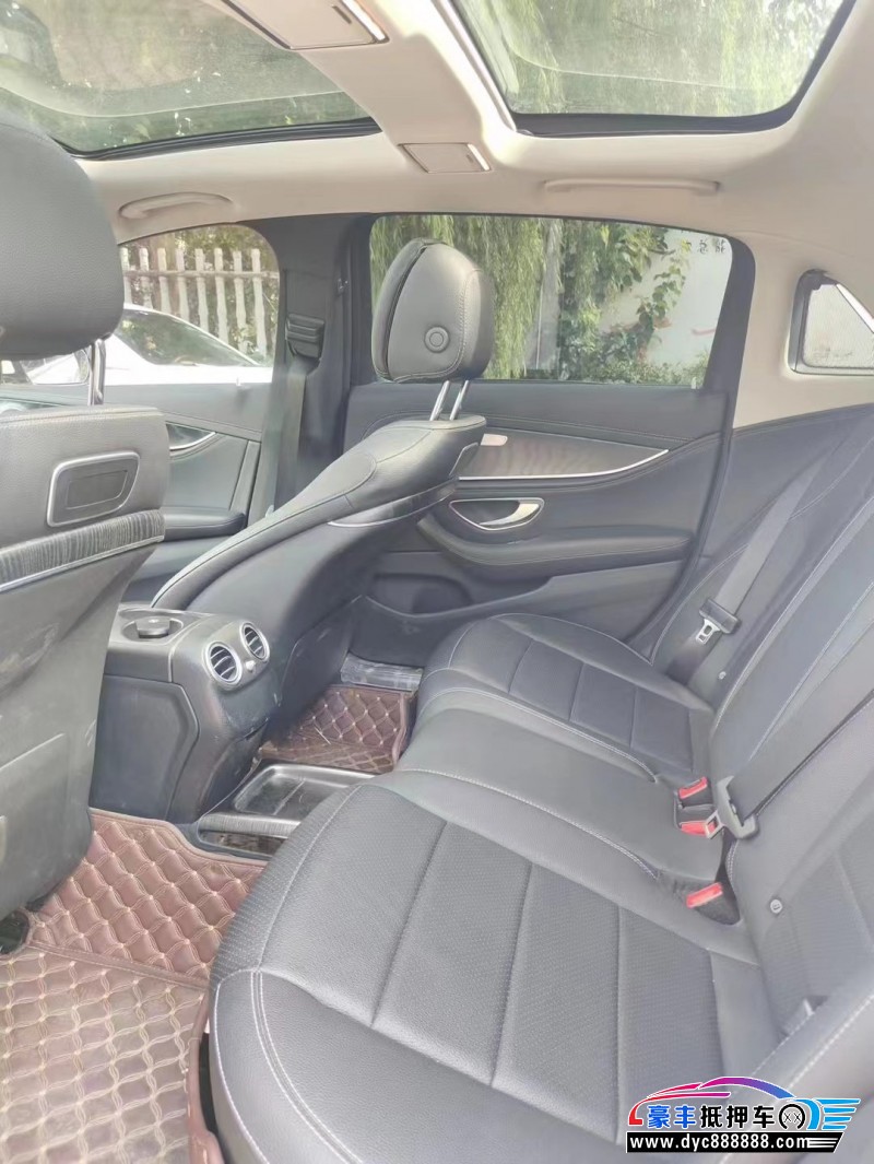 18年奔驰E轿车抵押车出售