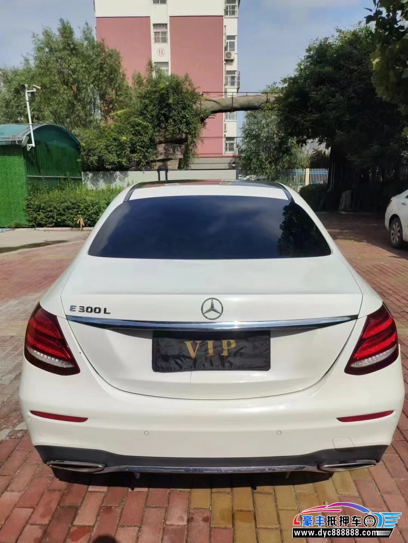 18年奔驰E轿车抵押车出售