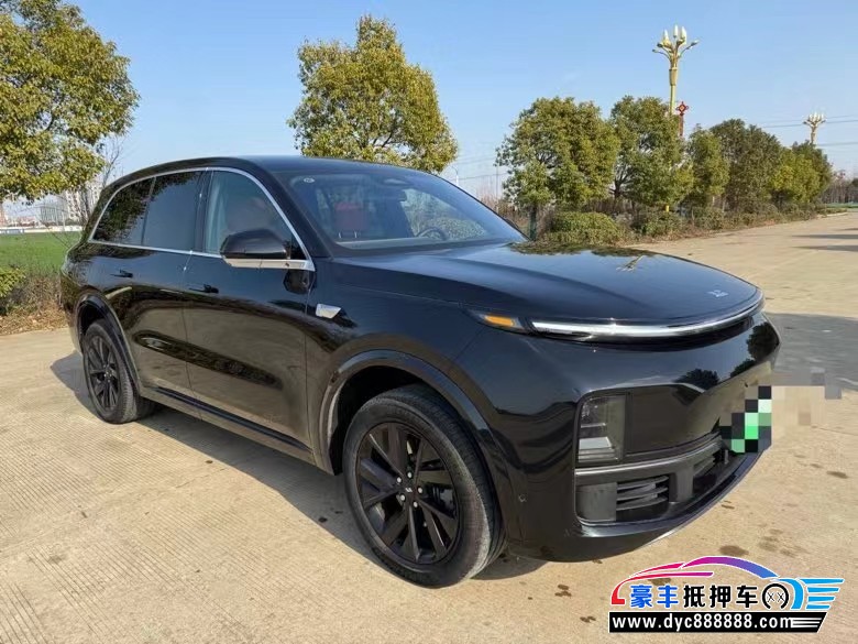 23年理想L8轿车抵押车出售