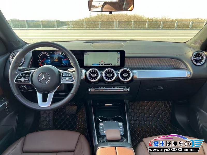 21年奔驰GLB轿车抵押车出售