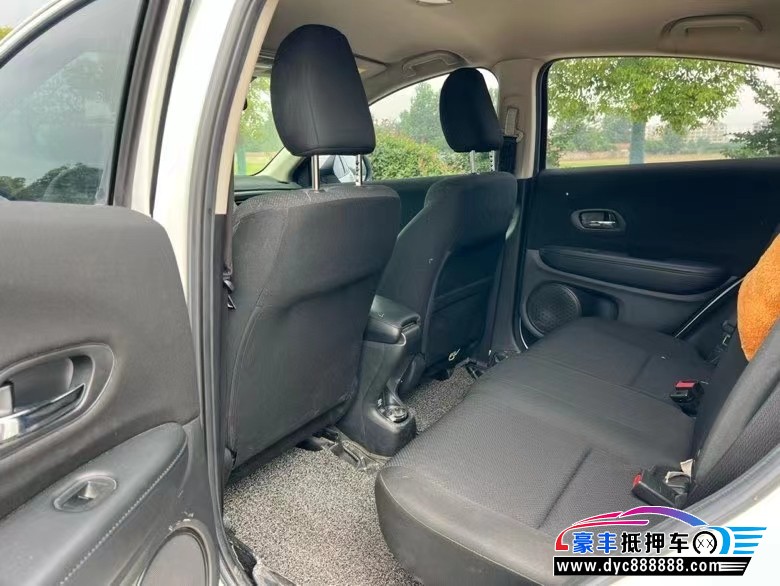 17年本田缤智轿车抵押车出售