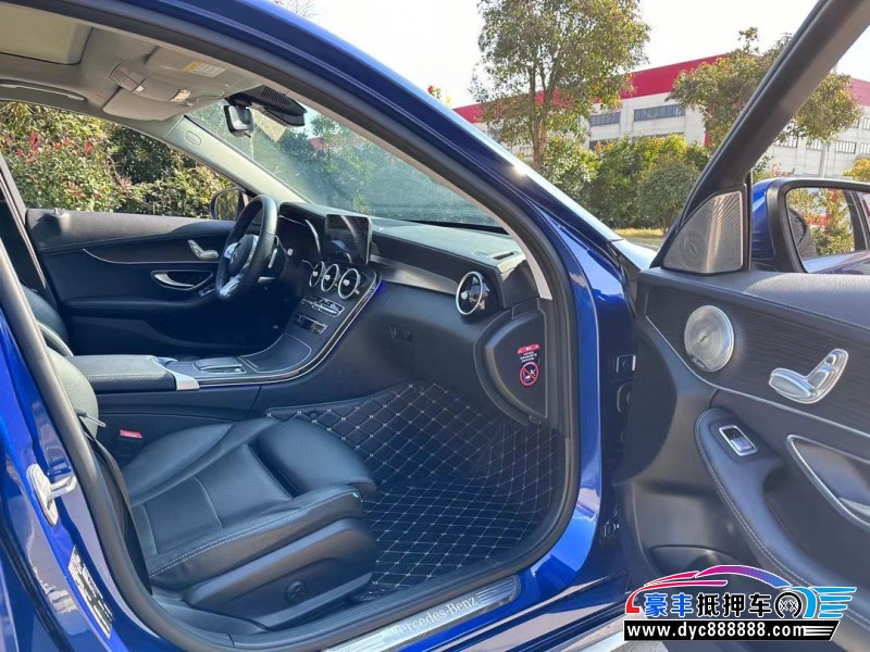 21年奔驰C轿车抵押车出售