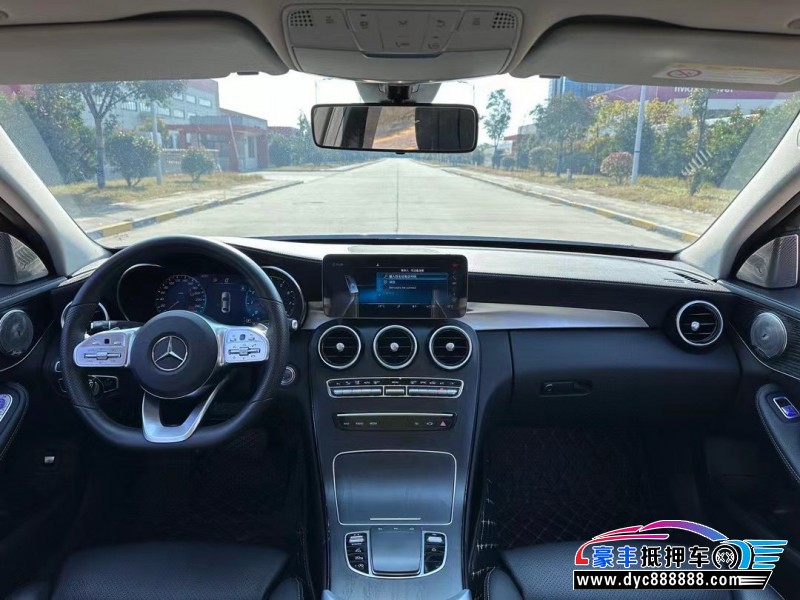 21年奔驰C轿车抵押车出售