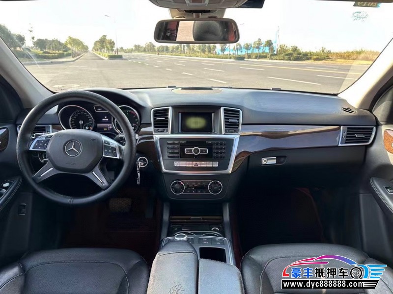 15年奔驰ML轿车抵押车出售