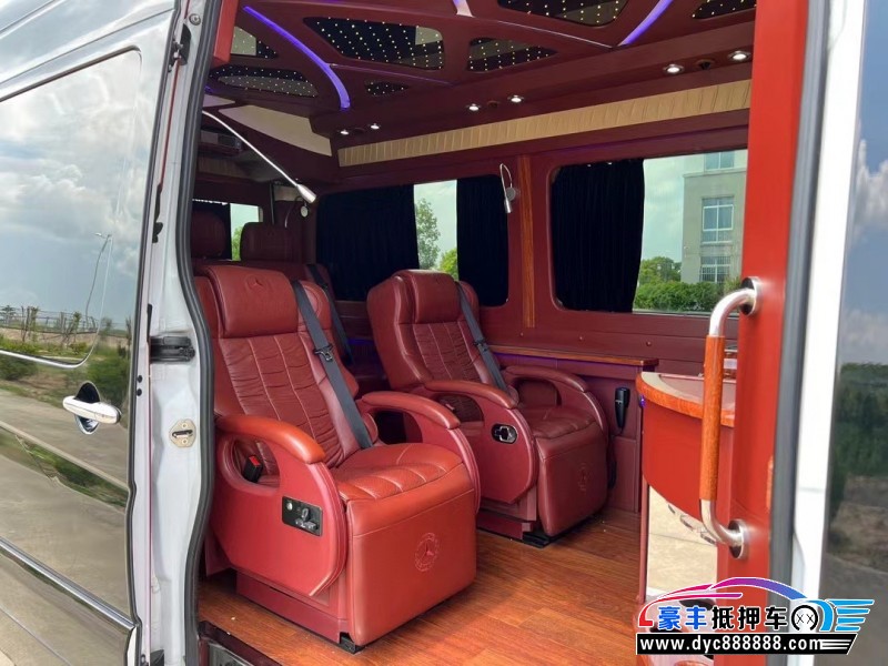 14年奔驰斯宾特轿车抵押车出售