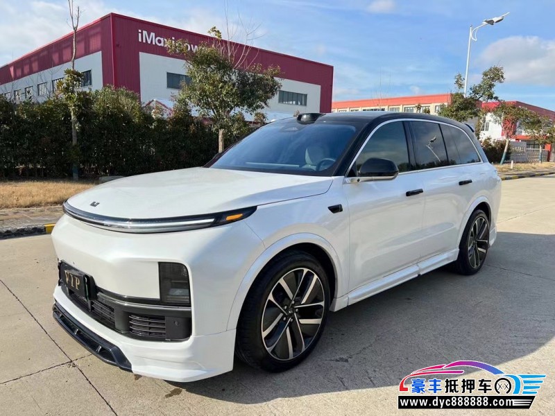 23年理想L8轿车抵押车出售