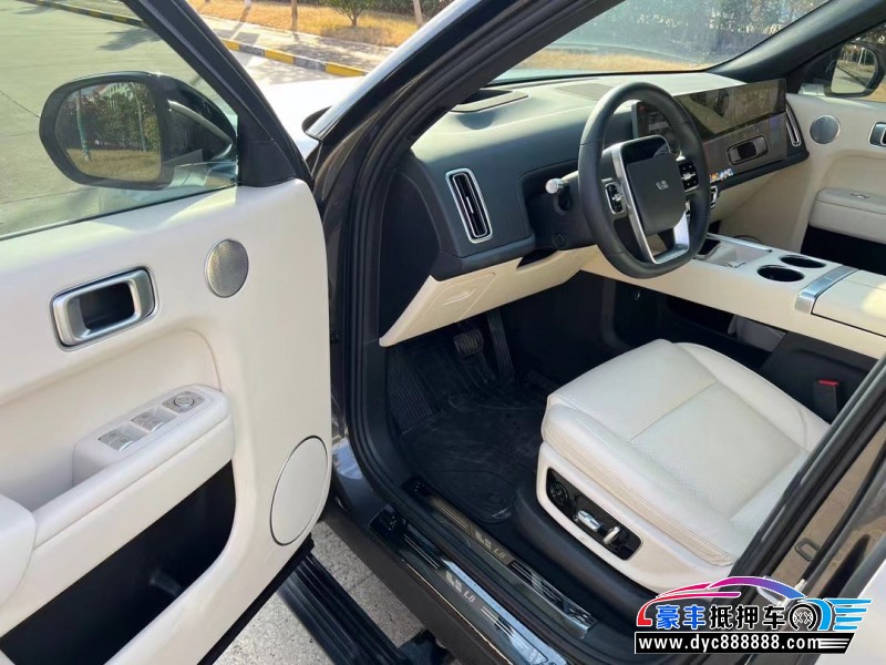 23年理想L8轿车抵押车出售