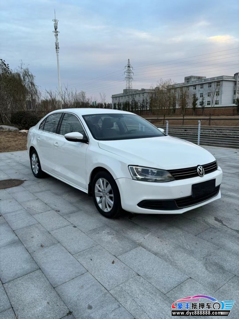 14年大众速腾轿车抵押车出售