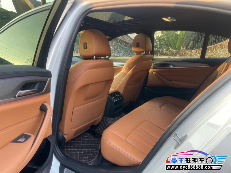 20年宝马5系轿车抵押车出售