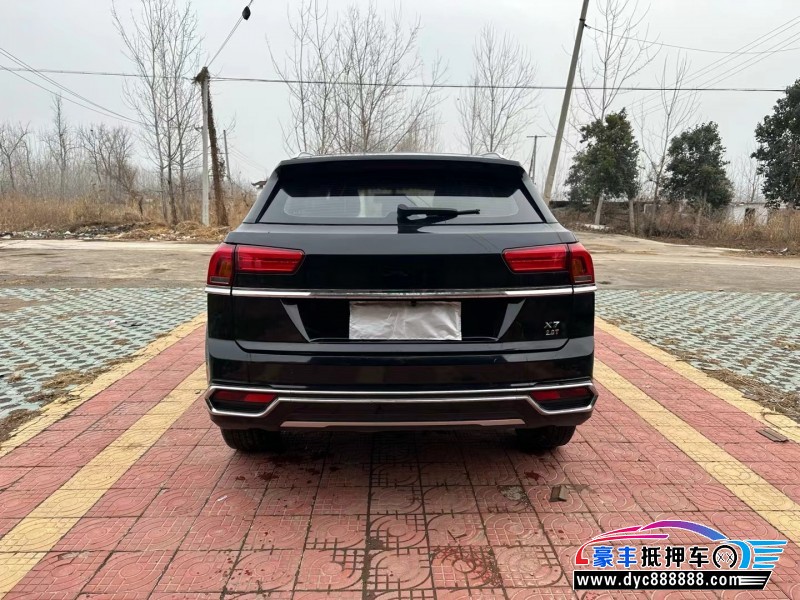 18年众泰大迈X7轿车抵押车出售