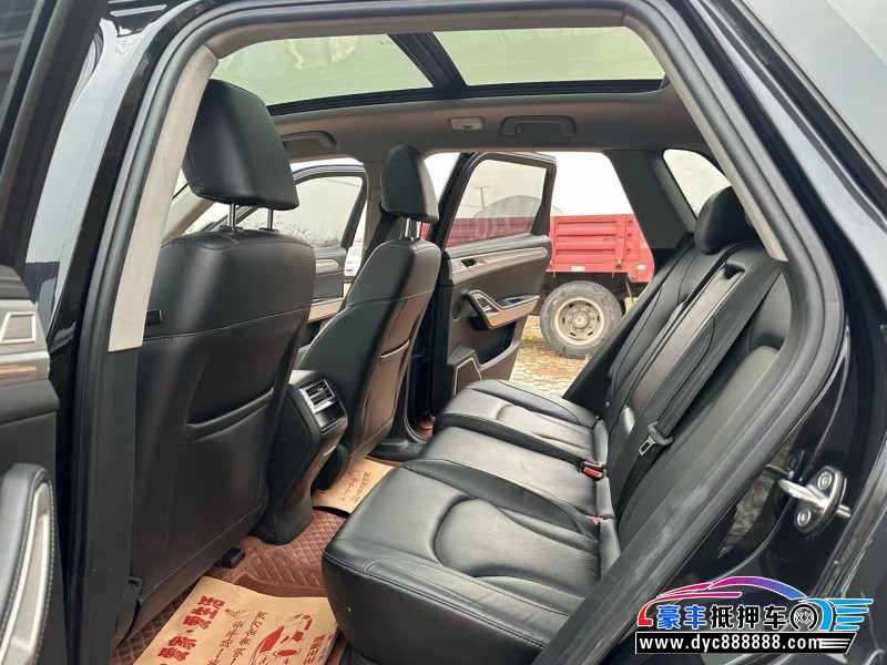 18年众泰大迈X7轿车抵押车出售